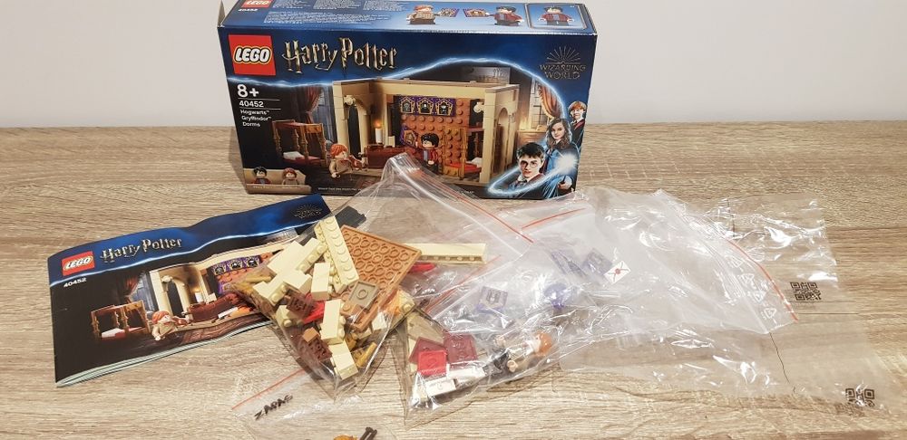 LEGO Harry Potter 40452 Dormitoria Gryfindoru w Hogwarcie