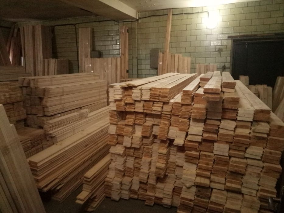 Деревʼяна вагонка сосна, липа. Лежак, полок в сауну