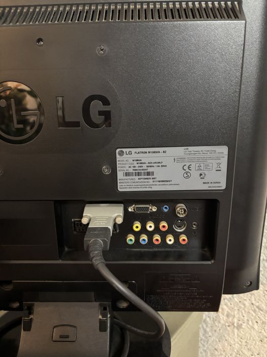 Монітор 19"комп'ютер LG M198WA-BZ