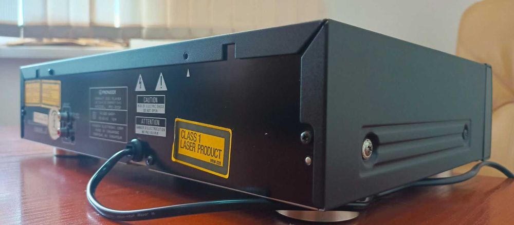 Cd-проигрыватель PIONEER PD-202 (Made in Singapore)