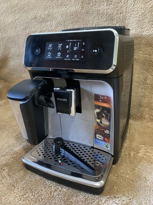 Кавомашина Philips Series 2200 LatteGo EP2235/40