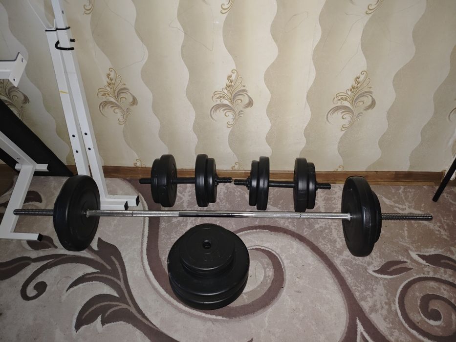 Скамья жим лёжа, гриф,  гантели 2 штуки