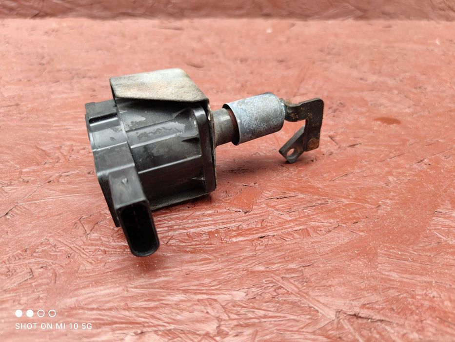 BMW E90 / E87 / E91 ORYGINALNY NASTAWNIK Turbiny / Elektryczny nastawnik turbosprężarki M47 / N47  o nr. 135-19496 / K006T50171  OEM Sprawny w 100%