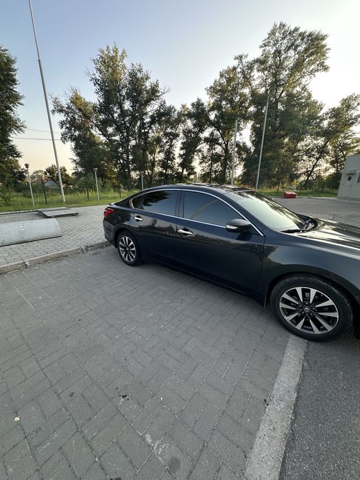 Продам nissan altima