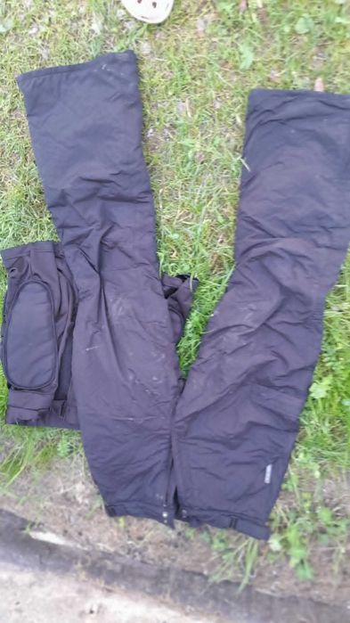 Ochraniacz na plecy snowboard + spodnie narciarskie GLISSADE