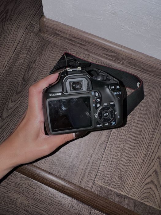 Canon EOS 1100D + 50mm 1.8 + сумка | Дзеркальний фотоапарат