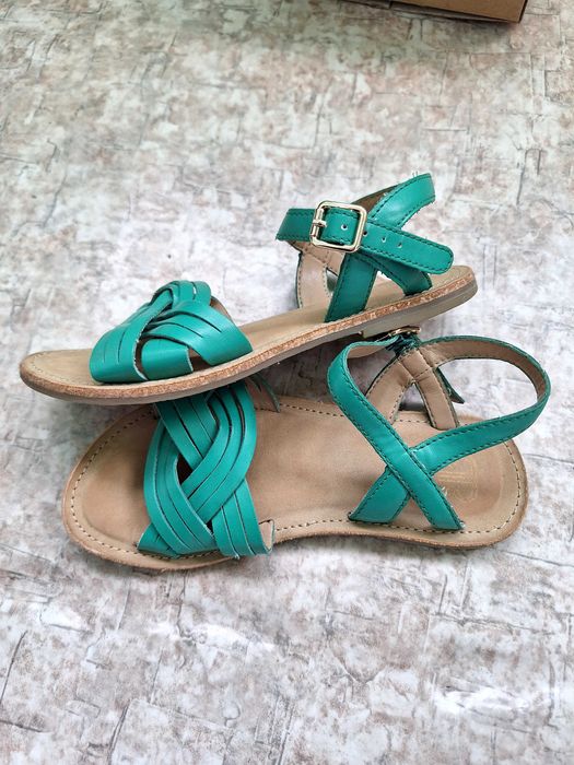 Босоніжки для дівчинки