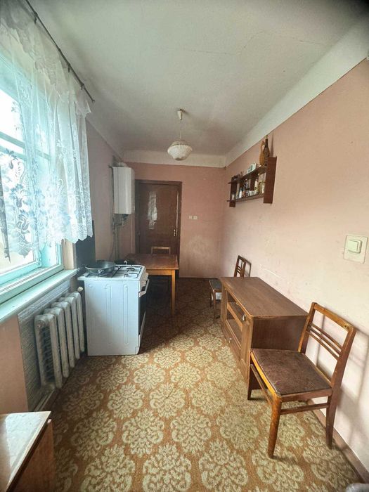 Продається просторий будинок в мальовничому місті Болехів