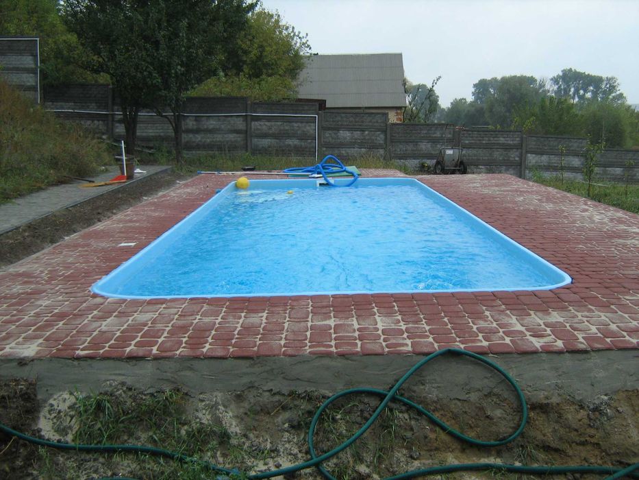 Надійні композитні басейни ≫ Великий вибір форм ≫ Монтаж Під Ключ