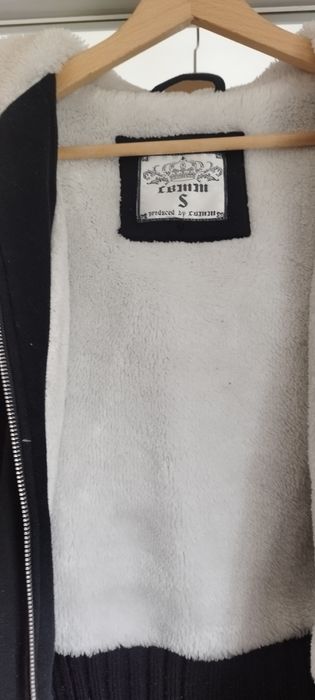 Casaco preto com pelo