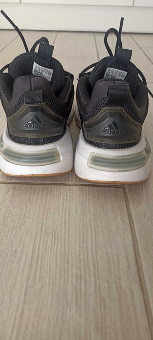 Adidas жіночі кросівки оригінальні повсякденні RACER