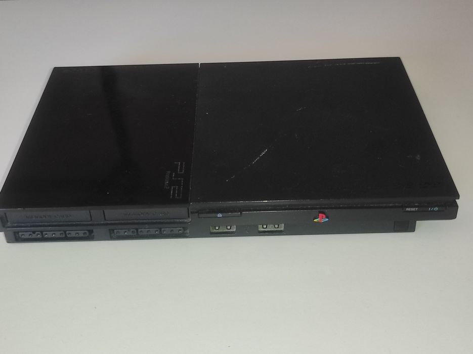 PlayStation 2 Slim com comando
