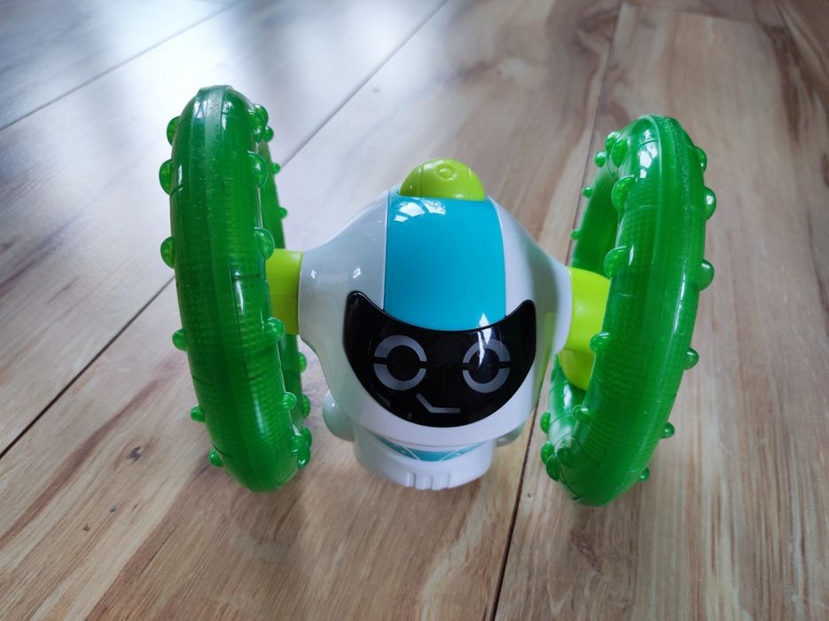 Fikający robot Dumel Discovery