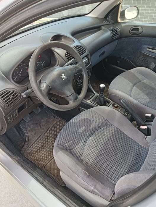 Peugeot  206  1.1