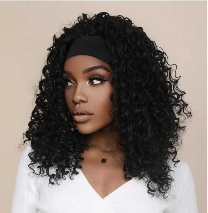 Damska Peruka Czarne kręcone włosy Halloween Karnawał