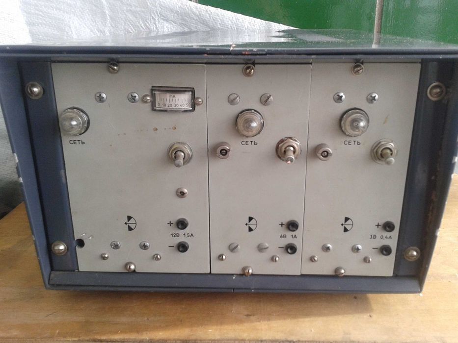 Блок живлення стабілізірованний низьковольтний типа 591.