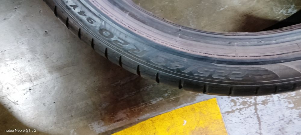 Pneus 225/40/20 pirelli  runflatsemi novos
