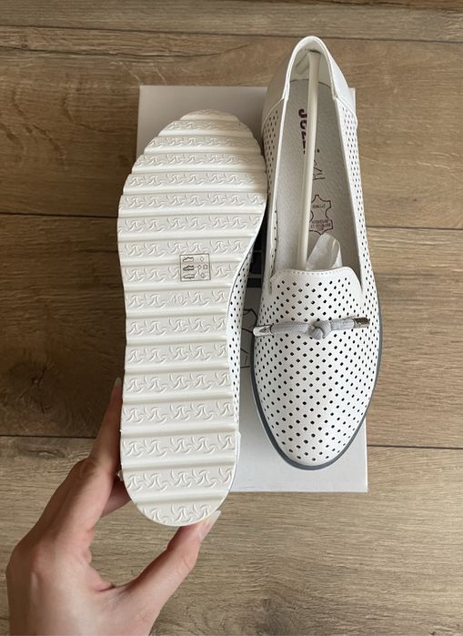 Półbuty azurowe Jezzi biale 40 baleriny lordsy