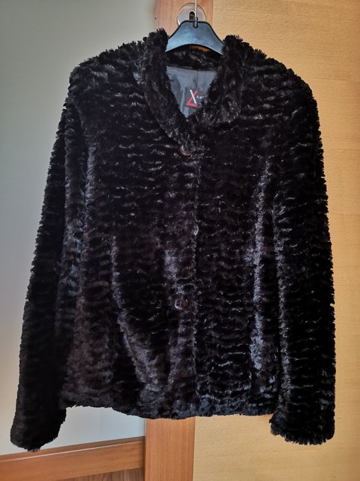 Casaco de pêlo,marca "XL Moda", tamanho M