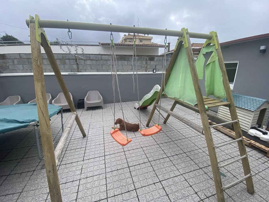 Baloiço e escorregador, Parque infantil!