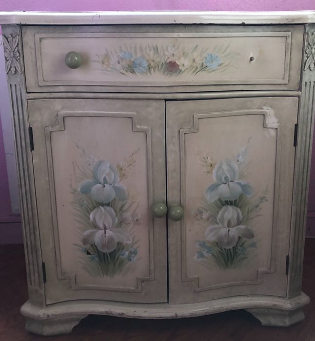 Móvel estilo D.ª Maria