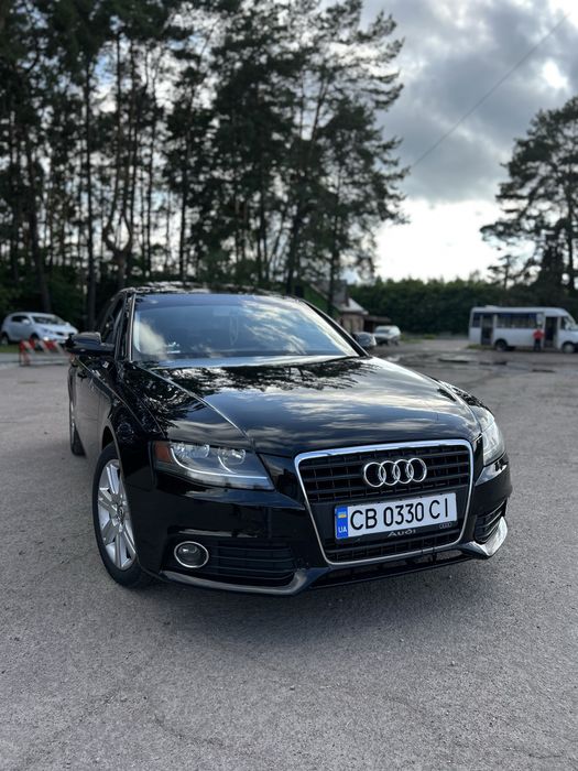 Audi a4 b8 Premium 2010 2.0 tfsi 211лс