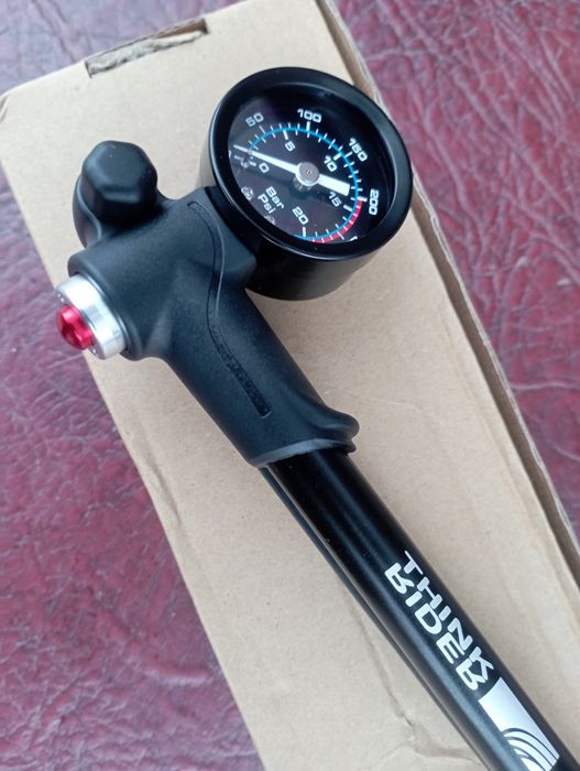 Насос для вилок высокого давления