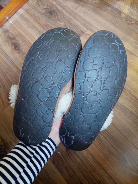 Ocieplane obuwie domowe kapcie UGG W SCUFFETTE II