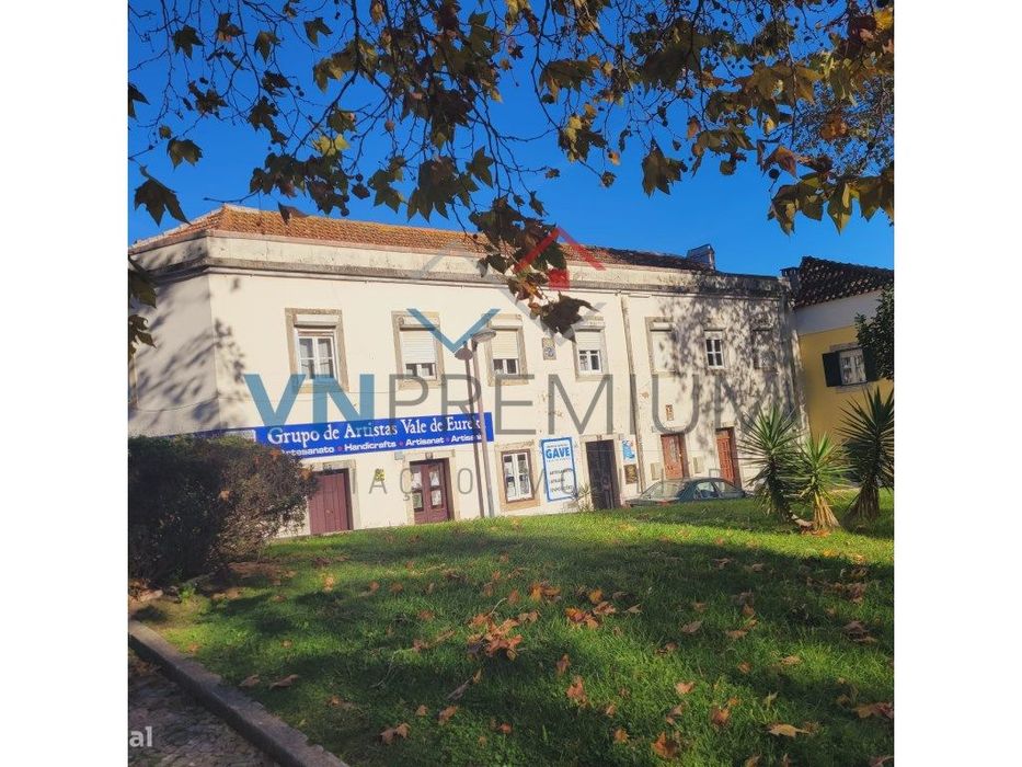 Moradias Geminadas em Venda em frente ao Palácio de Queluz