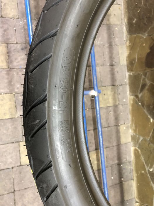 Мотшина 90/90 R21 (54S) CONTINENTAL