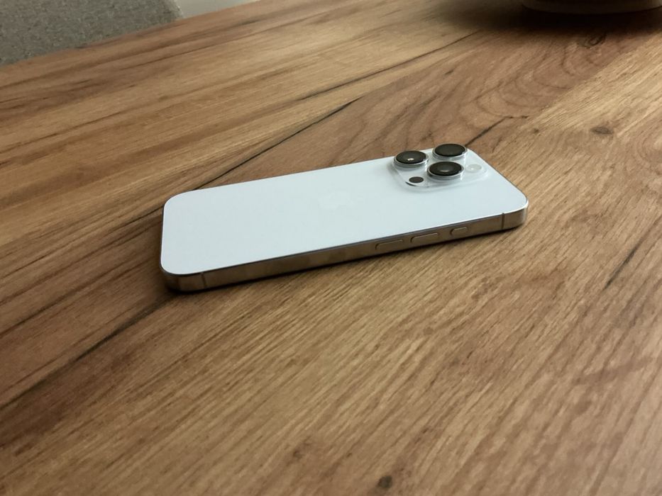 iPhone 16 Pro 128 GB Branco Titânio | 93% Bateria | Excelente Estado