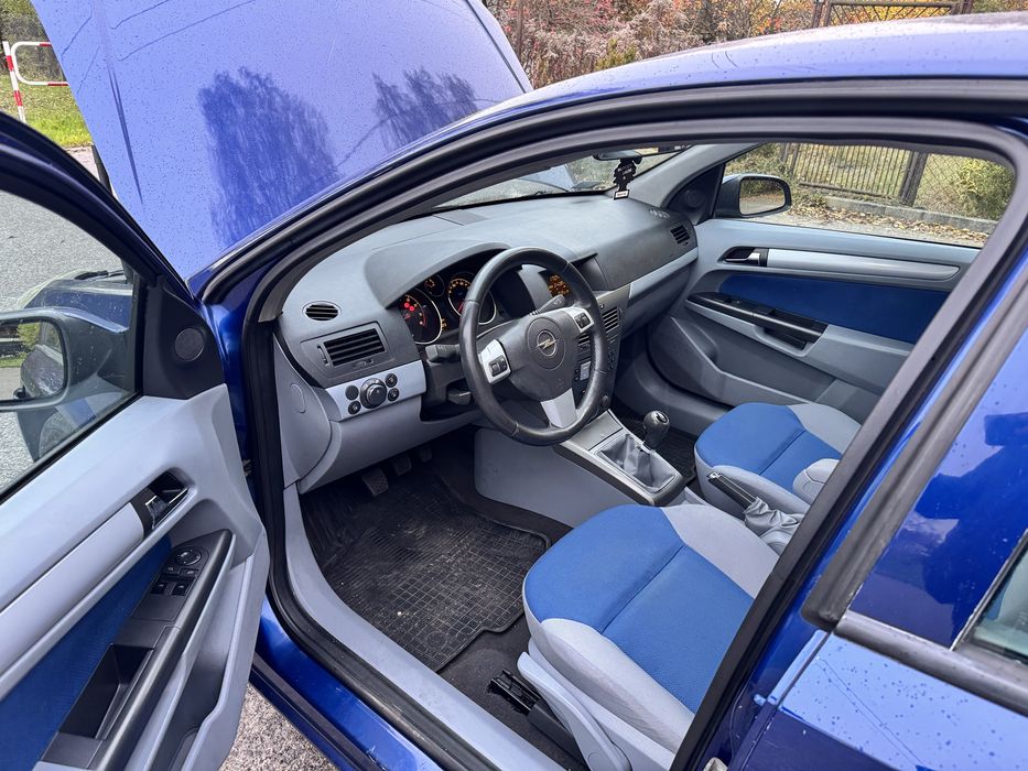 Opel Astra 1.6 105km