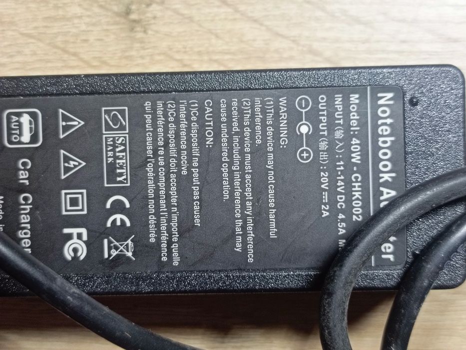 Samochodowa ładowarka  do laptopa  40W-chk002