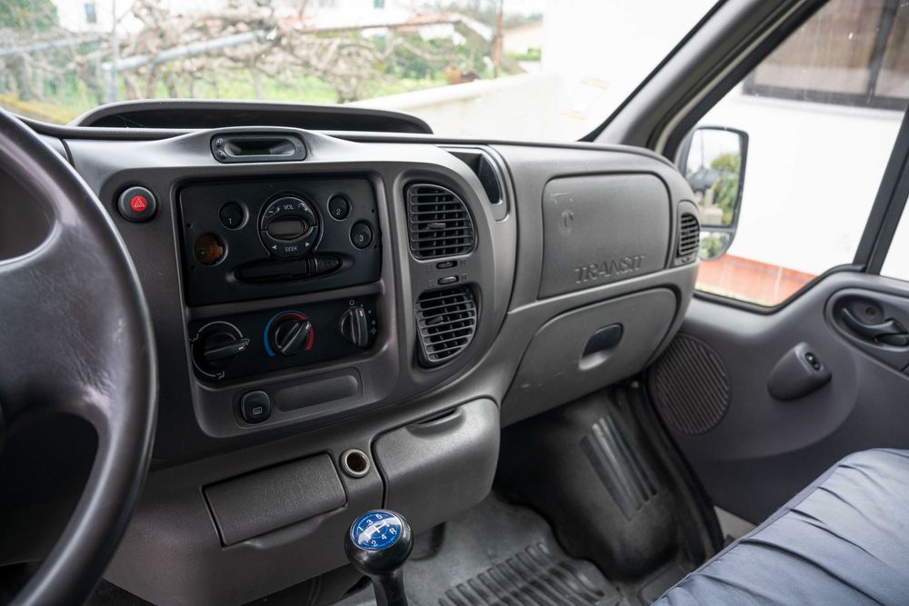 CARRINHA 9 lugares FORD TRANSIT 2002 c/Bola de Reboque