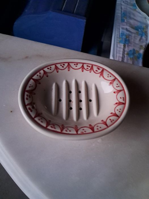 Saboneteira em louça