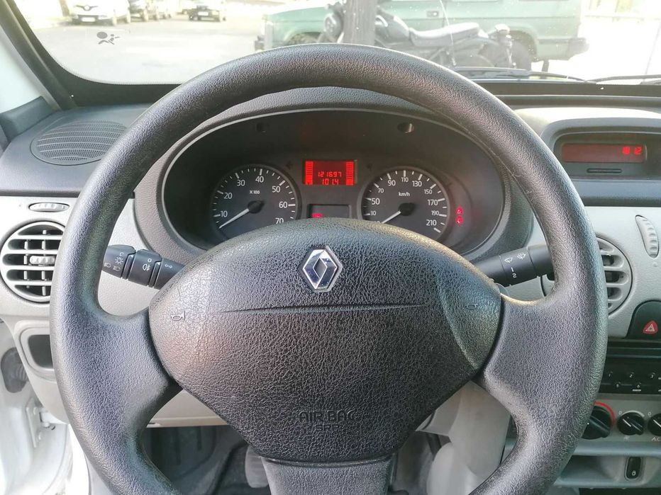 Renault Kangoo 1.5 dCi 2007 | 121 mil km | Bom motor | Danos estéticos | Sempre de garagem