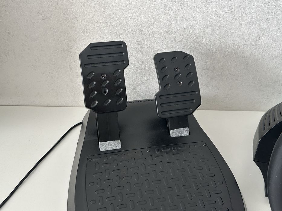 Игровой руль Thrustmaster TMX (t150)