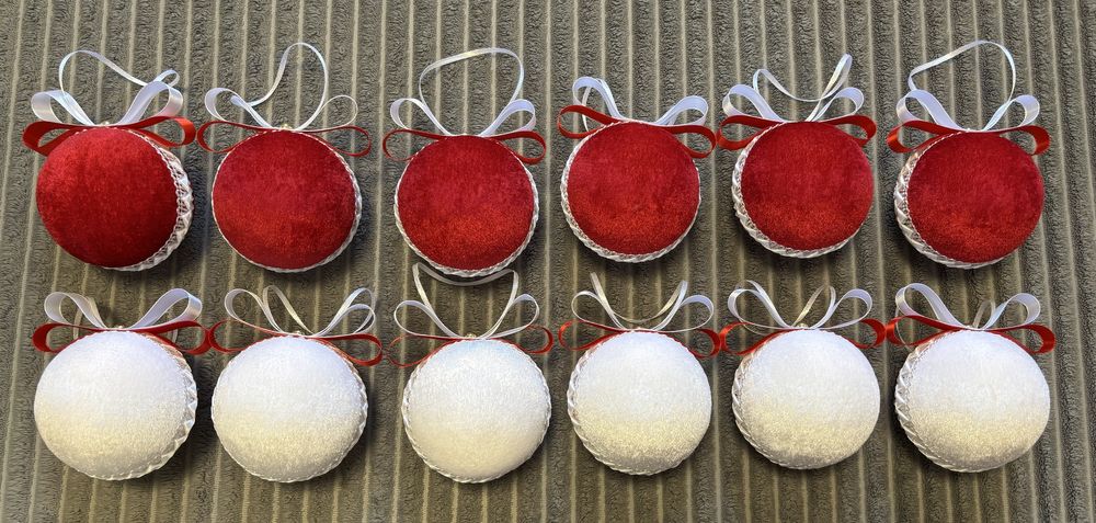 Вишиті новорічні іграшки / кулі з пінопласту
