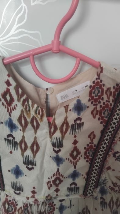 Продам дитячу сукню-вишиванку Zara