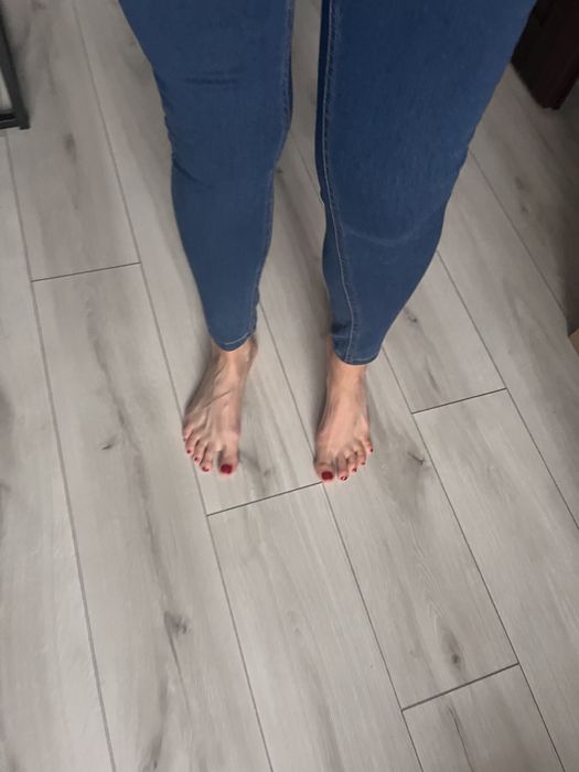 Jeansy damskie Reserved
