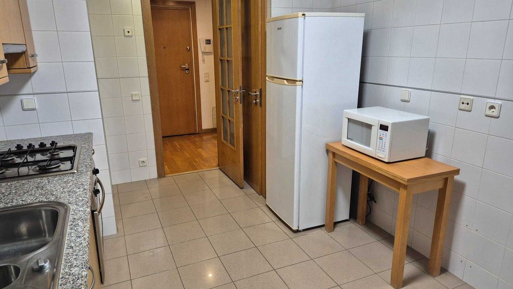 T1 EXPO: Mobilado, Equipado e Parqueamento