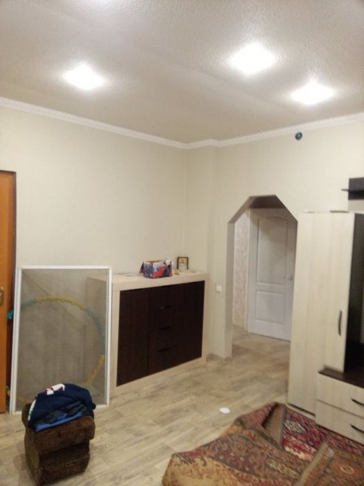 Дом с ремонтом . Заходи и живи