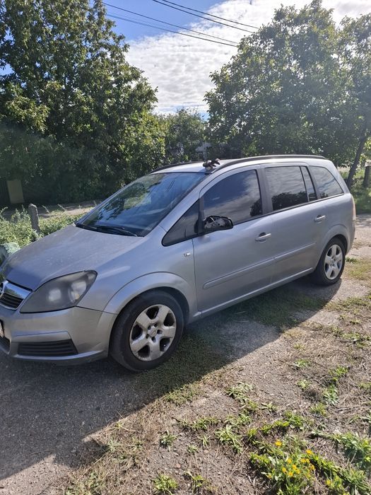 Продам Opel Zafira B