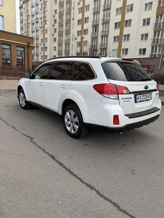 Subaru Outback 2011 2.5