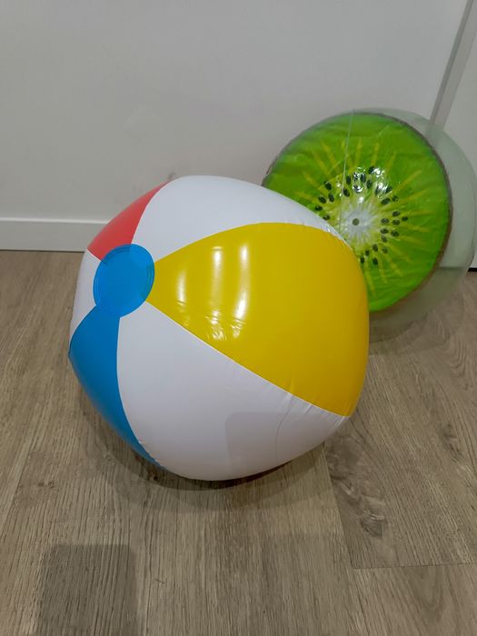 Dwie maski do nurkowania.