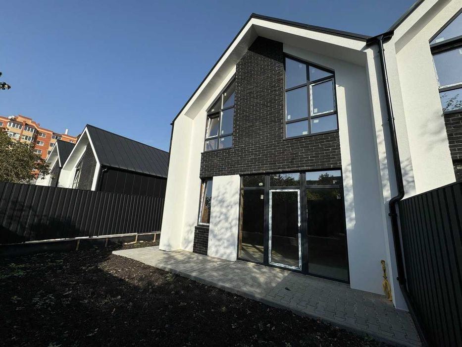 Ваш затишний простір:ДУПЛЕКС 115м², 4 кімнати, балкон та власний двір!