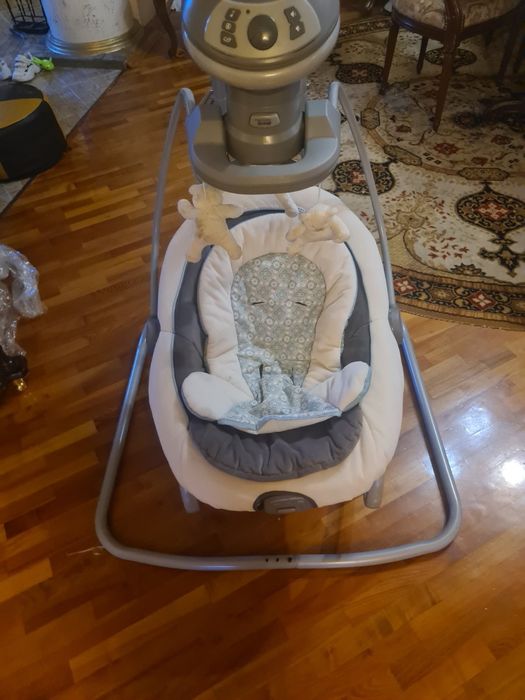 Заколисуючий центр Graco
