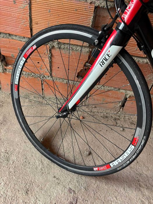 Bicicleta de Estrada CUBE Agree GTC – Full Shimano Ultegra / Rodas DT Swiss