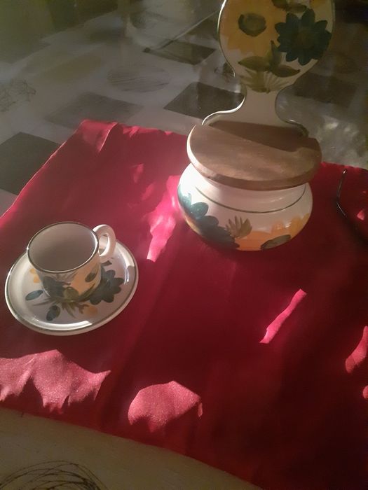 Vendo saleiro e chavena antigo