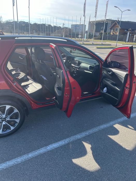 Продам кіа stonik 2019